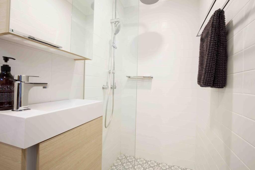 Holiday home Stylish In Heart Of Annandale Village