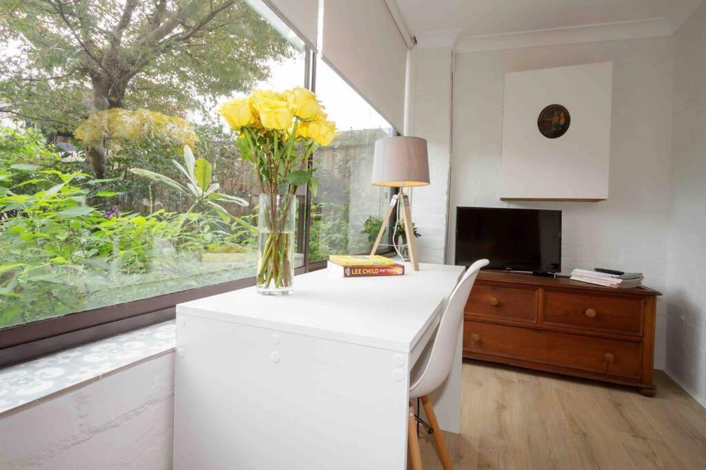 Stylish In Heart Of Annandale Village Holiday home